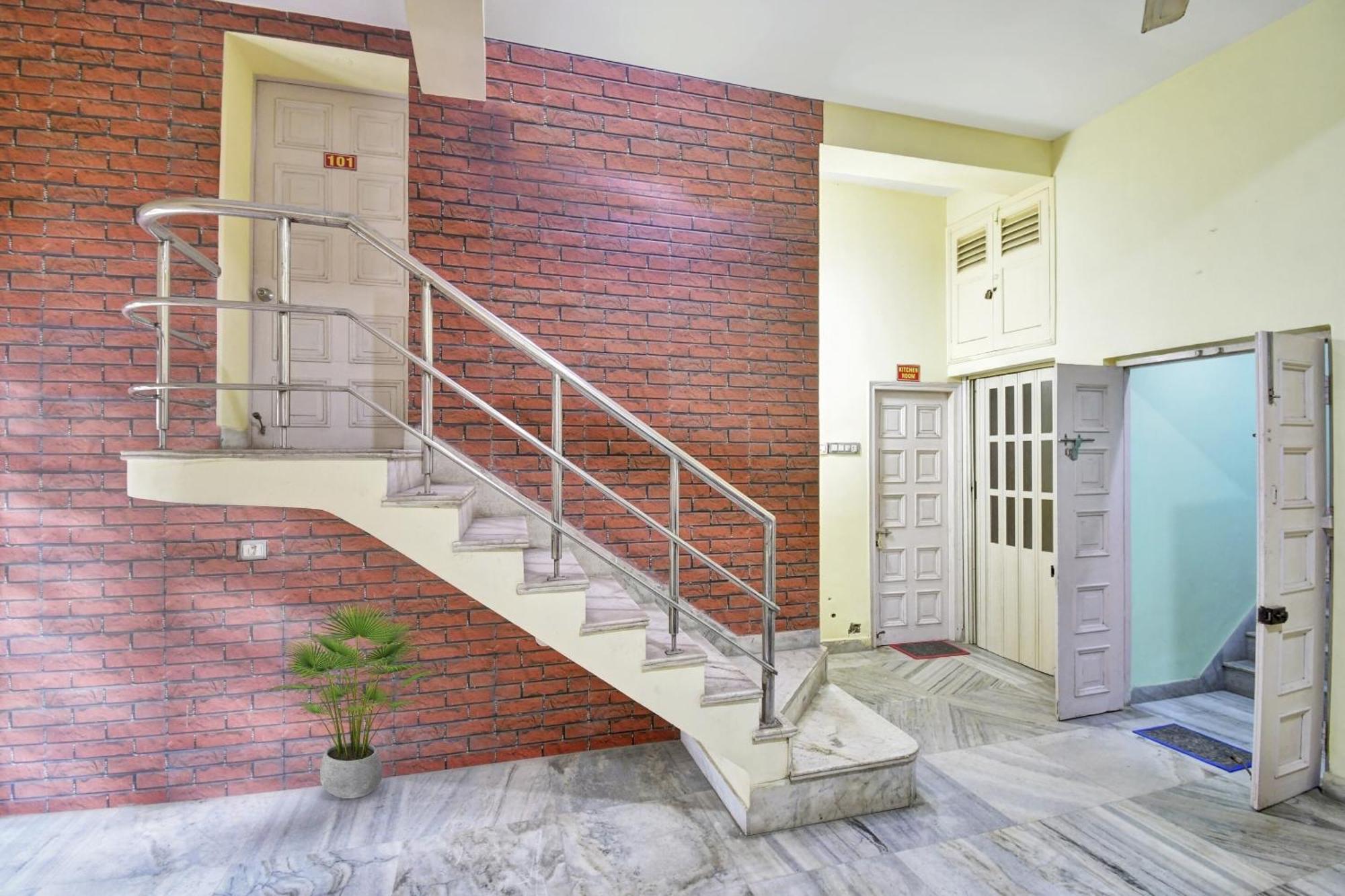 Hotel O R A Homestay Near Acropolis Mall Kalkutta Exterior foto