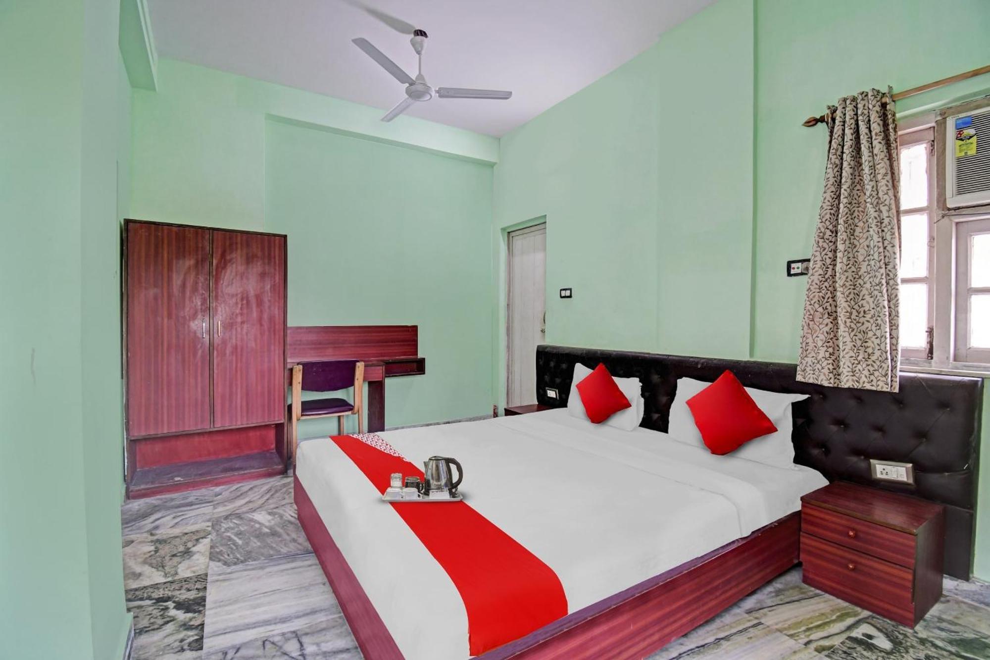 Hotel O R A Homestay Near Acropolis Mall Kalkutta Exterior foto