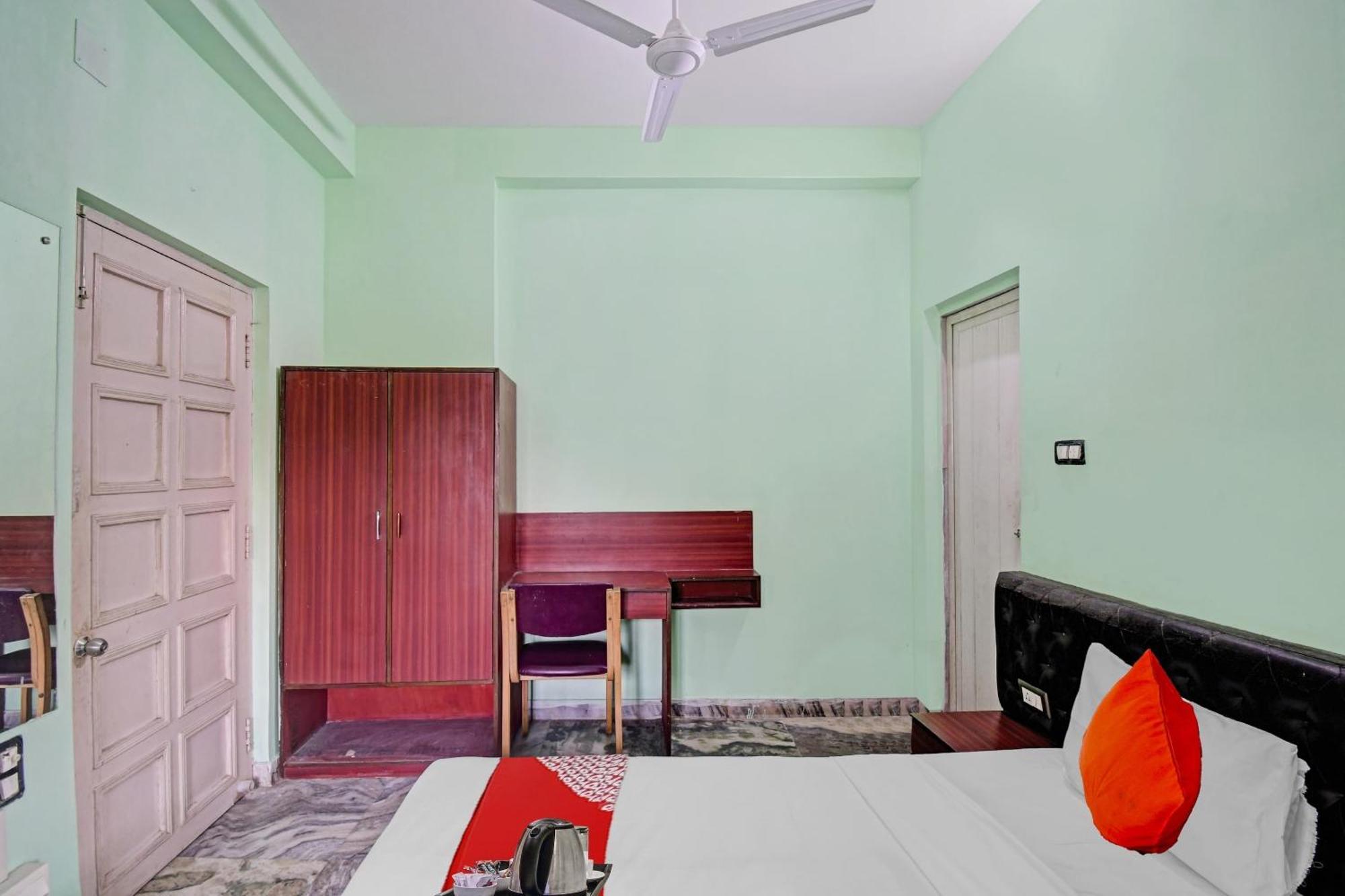 Hotel O R A Homestay Near Acropolis Mall Kalkutta Exterior foto
