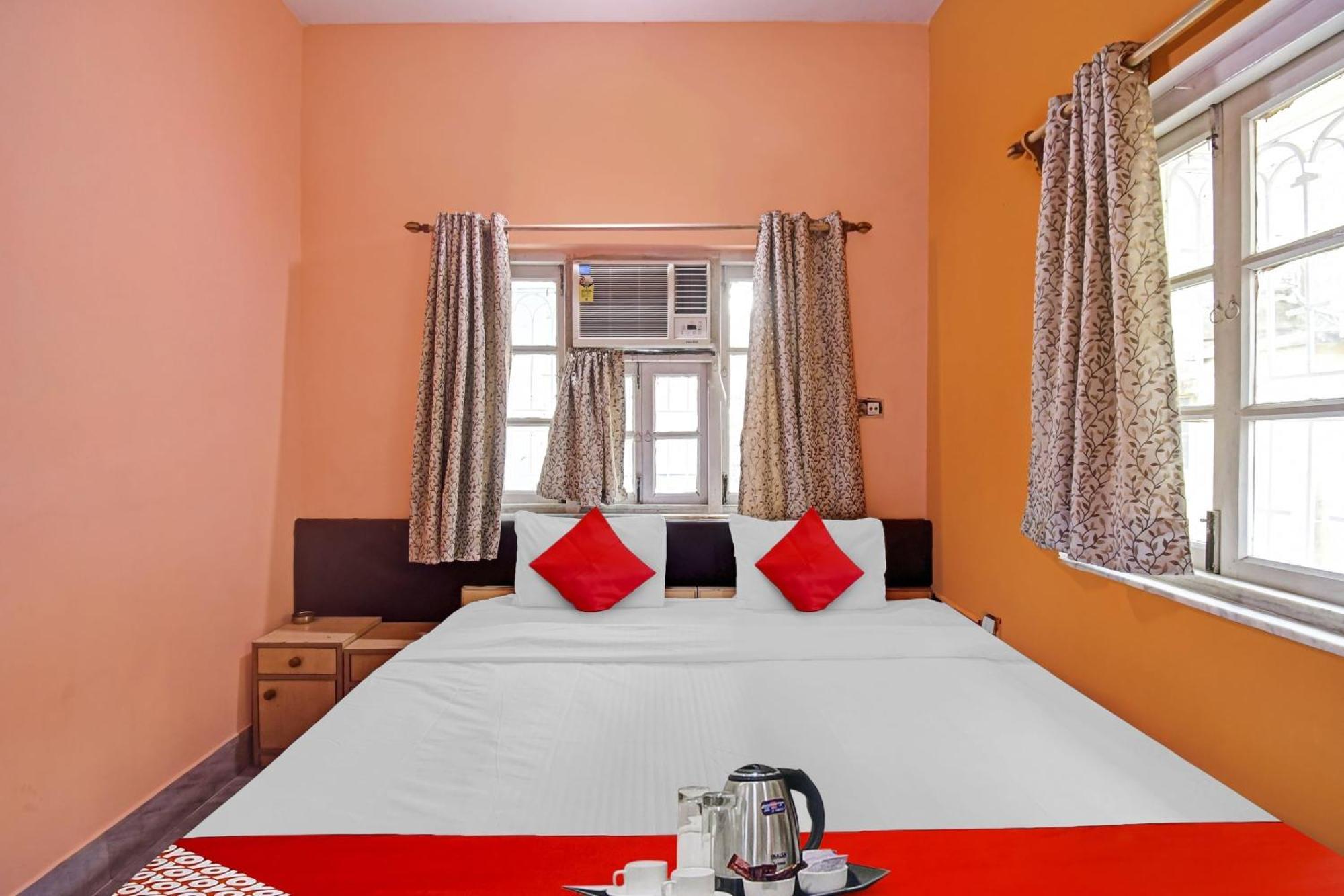 Hotel O R A Homestay Near Acropolis Mall Kalkutta Exterior foto
